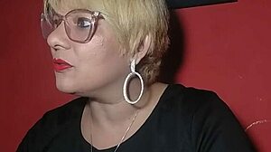 Lola por maiores: A erotic journey through threesomes