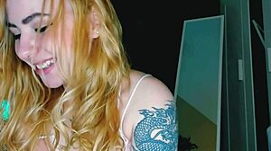 I'm sharing my intimate area on the webcam