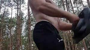 Gay bodybuilder gets naughty on camera