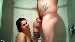 D visits for a bath time with a naughty twist